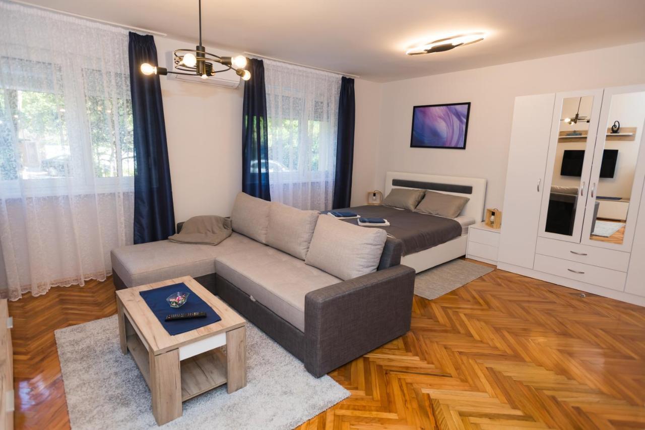 Apartman Studio Blue Суботица Екстериор снимка